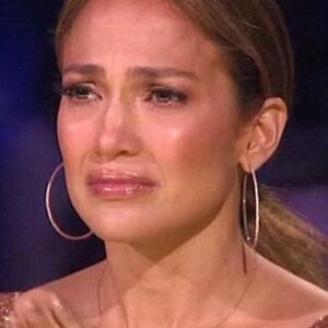 Jennifer Lopez announces heartbreak