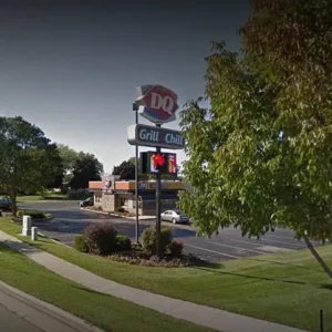 Wisconsin Dairy Queen Puts Up ‘Politically Incorrect’ Sign, Owner Stands By His Decisionv